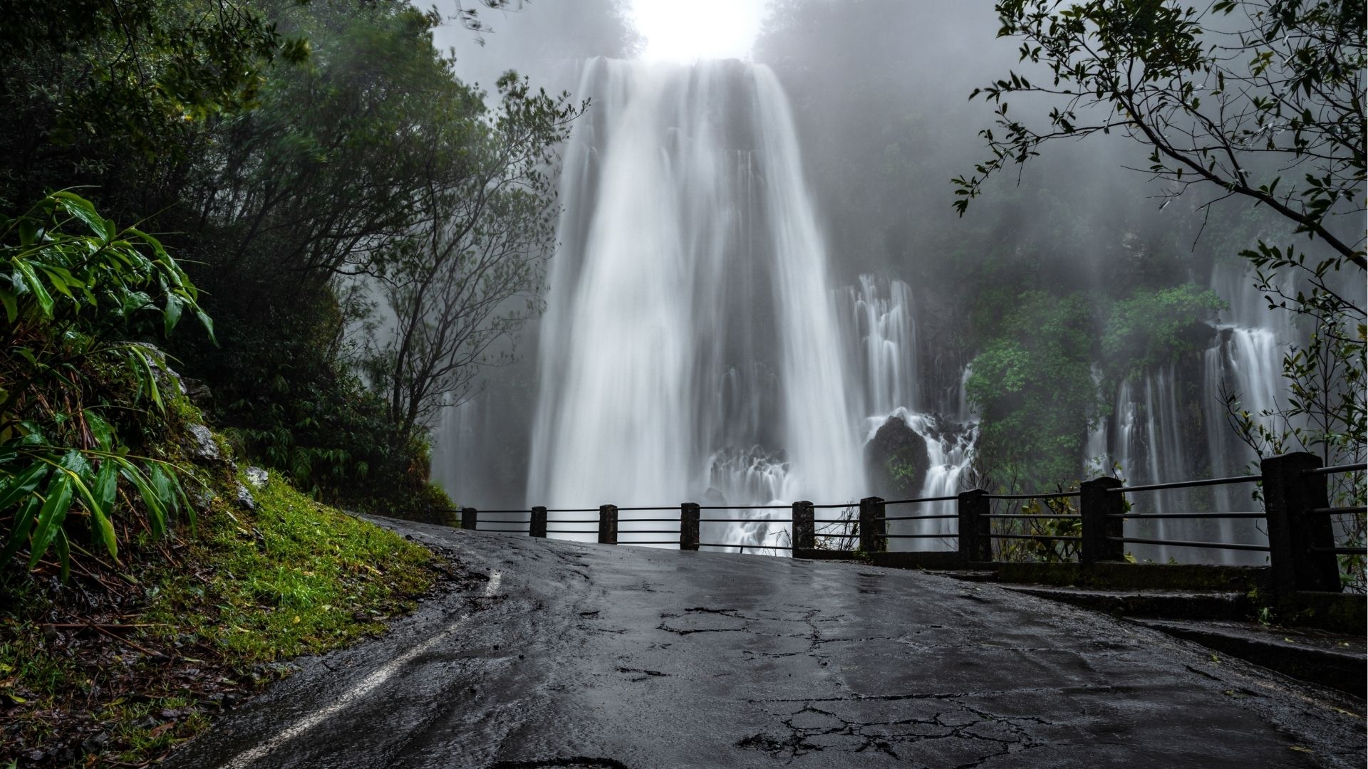 cascade Grand Galet à Saint-Joseph, chute d'eau spectaculaire au cœur du Sud sauvage de La Réunion