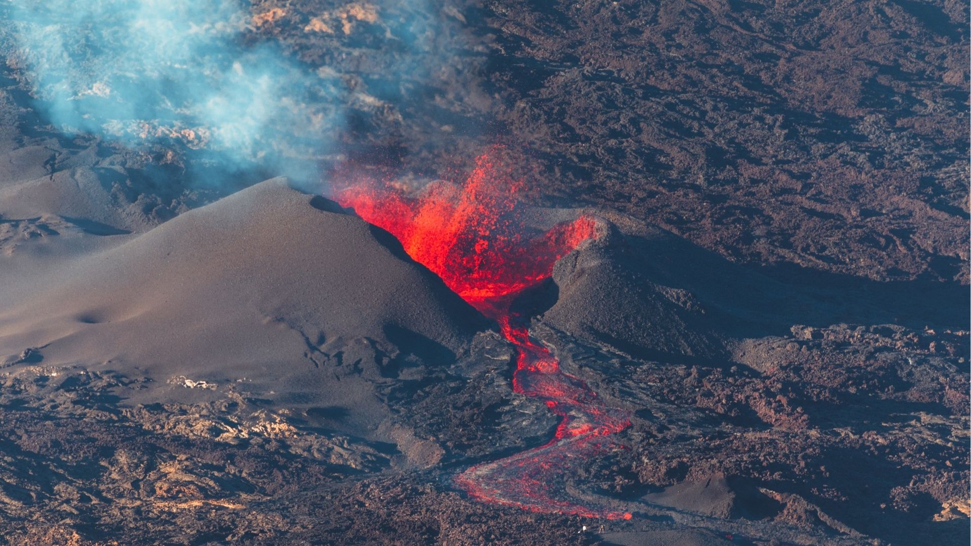 Éruption du Piton de la Fournaise à La Réunion